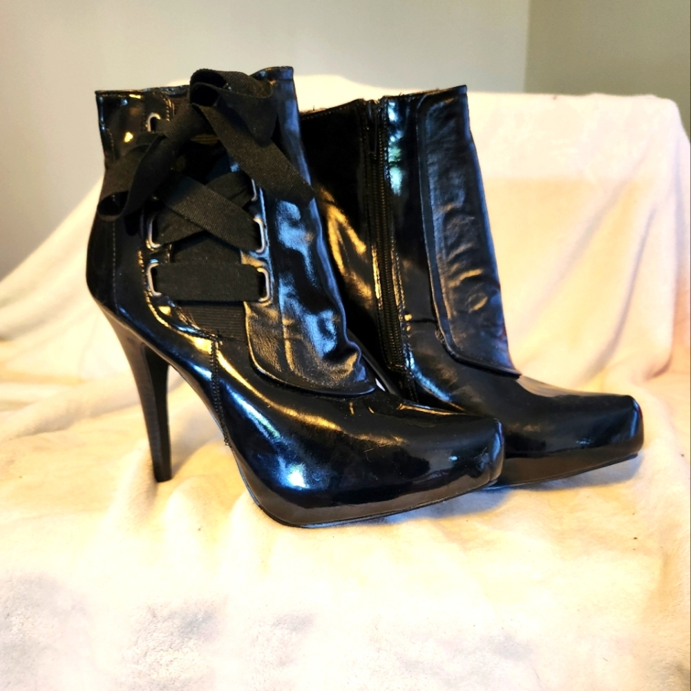 Lace up boots
